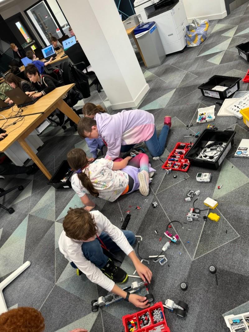 Code Clock junior master programming BitBots